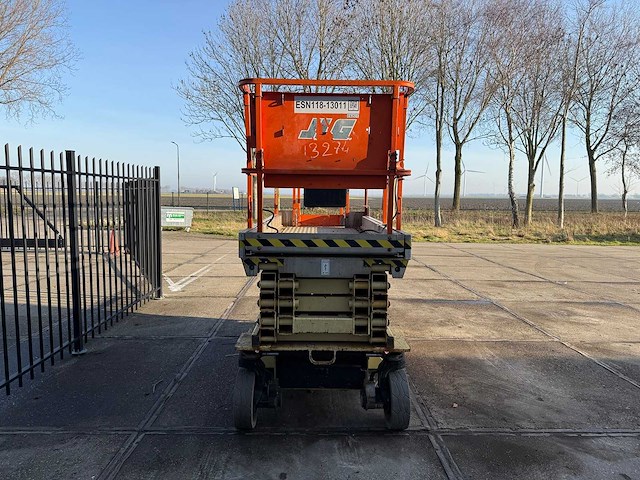 2013 jlg 3246 es schaarhoogwerker - afbeelding 11 van  13