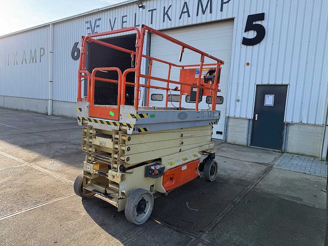 2013 jlg 3246 es schaarhoogwerker - afbeelding 13 van  13