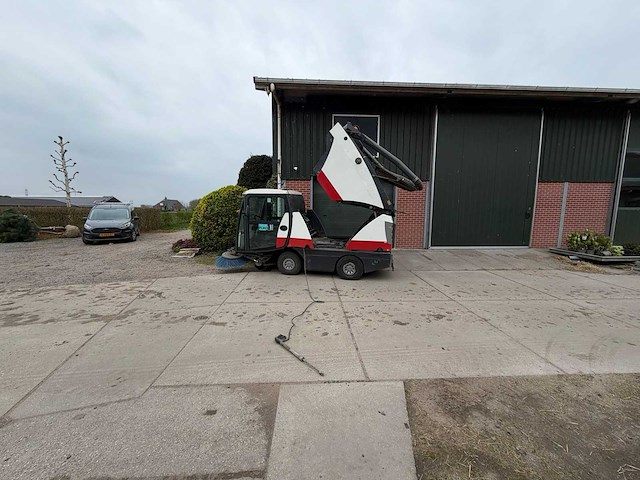 2013 johnston c202 straatveegmachine - afbeelding 13 van  38