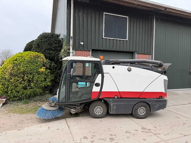 2013 johnston c202 straatveegmachine - afbeelding 1 van  38