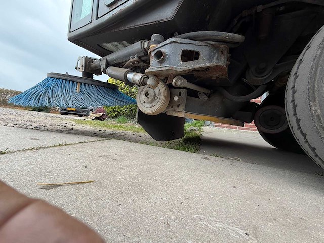 2013 johnston c202 straatveegmachine - afbeelding 23 van  38