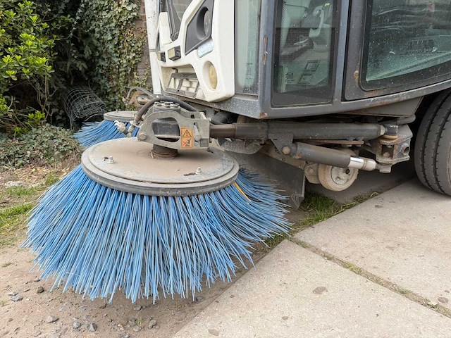 2013 johnston c202 straatveegmachine - afbeelding 6 van  38