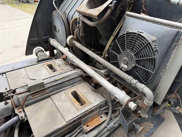 2013 johnston c202 straatveegmachine - afbeelding 24 van  34