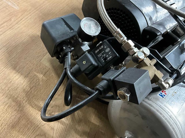 2013 jun-air of312 silent olievrije compressor - afbeelding 4 van  6