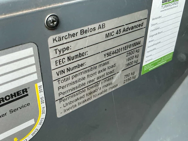 2013 kärcher mic 45 advanced werktuigendrager met onrkuidborstel en kantensnijder - afbeelding 19 van  33