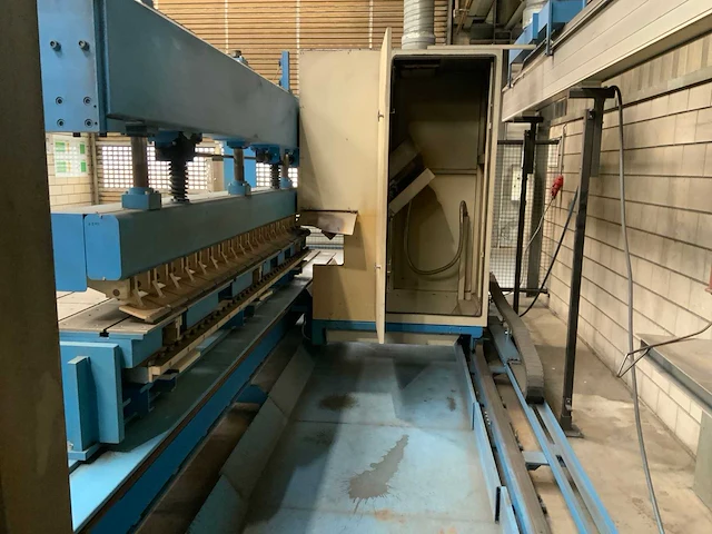 2013 kuhlmeyer uke2.0 3000 afschuinmachine - afbeelding 7 van  9