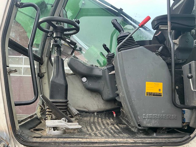 2013 liebherr a316 bandengraafmachine - afbeelding 27 van  47