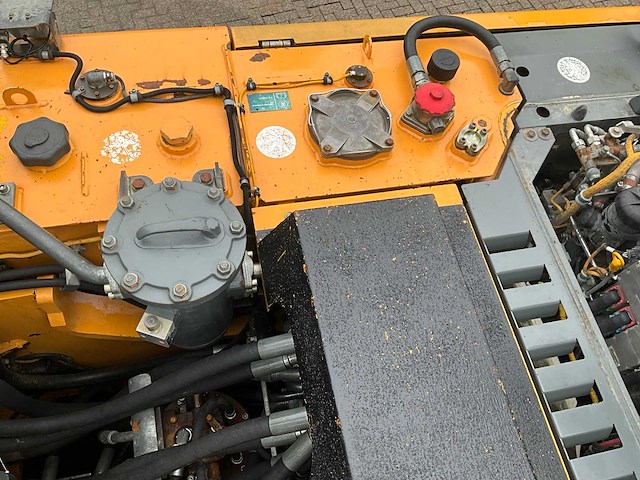 2013 liebherr r926 lc rupsgraafmachine - afbeelding 14 van  33