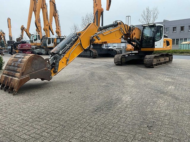 2013 liebherr r926 lc rupsgraafmachine - afbeelding 32 van  33