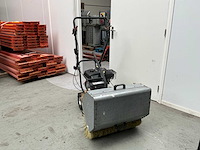 2013 lumas km-600 zelfrijdende veegmachine - afbeelding 1 van  4