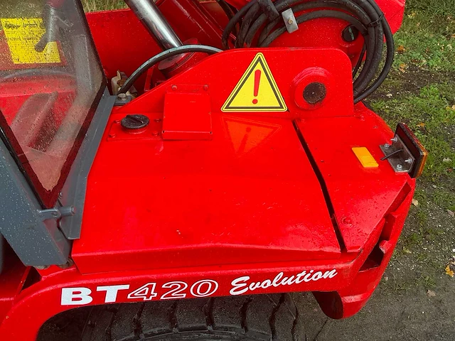 2013 manitou bt 420 4x4 verreiker – 2.000 kg – 4 m – 4.560 uur – nl kenteken - afbeelding 14 van  25