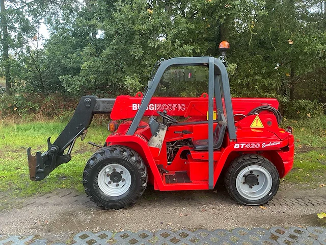 2013 manitou bt 420 4x4 verreiker – 2.000 kg – 4 m – 4.560 uur – nl kenteken - afbeelding 15 van  25