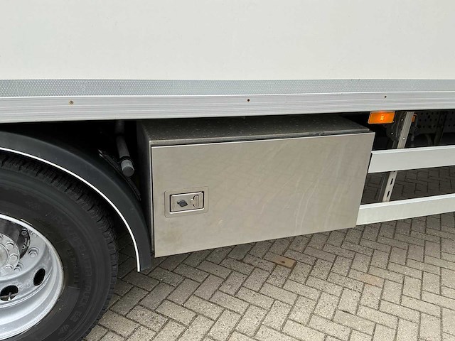 2013 mercedes-benz actros 2542 geconditioneerde vrachtwagen - afbeelding 11 van  36