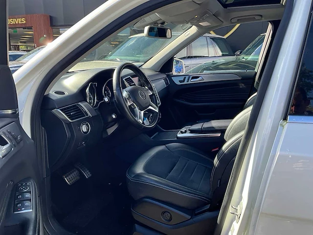 2013 mercedes-benz m-klasse 350 personenauto - afbeelding 3 van  31