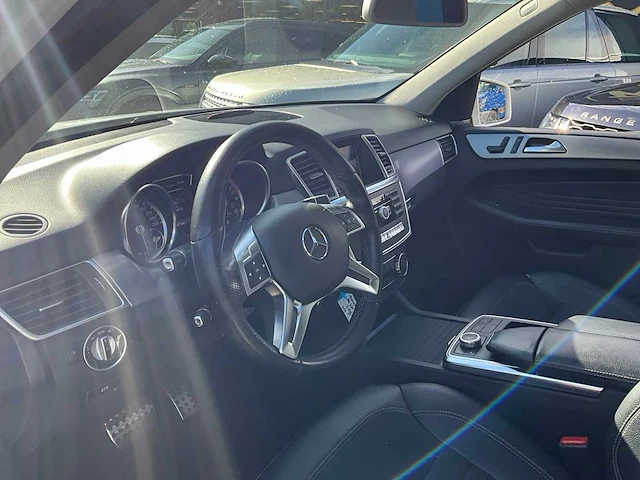 2013 mercedes-benz m-klasse 350 personenauto - afbeelding 4 van  31
