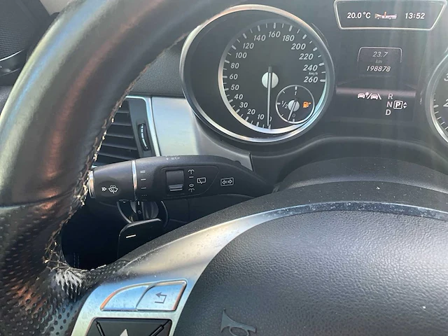 2013 mercedes-benz m-klasse 350 personenauto - afbeelding 20 van  31