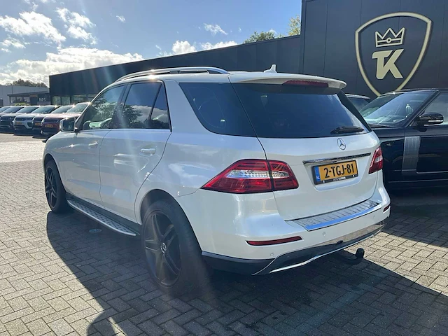 2013 mercedes-benz m-klasse 350 personenauto - afbeelding 28 van  31