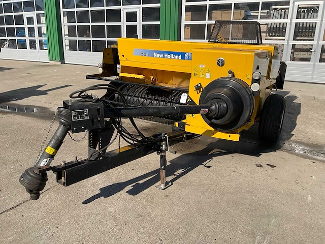2013 new holland bc5070 kleine pakkenpers - afbeelding 1 van  15