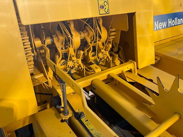 2013 new holland bc5070 kleine pakkenpers - afbeelding 14 van  15