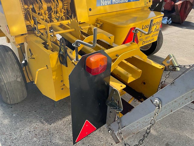 2013 new holland bc5070 kleine pakkenpers - afbeelding 15 van  15
