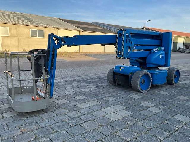 2013 nifty lift hr15nde hoogwerker - afbeelding 1 van  13