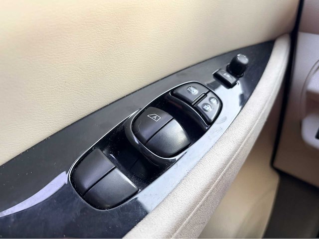 2013 nissan leaf base 24 kwh personenauto - afbeelding 2 van  7
