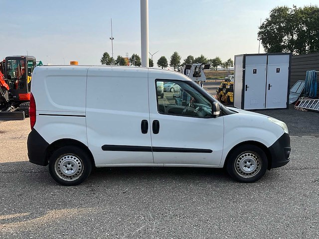 2013 opel combo 1.4 cng ecoflex bedrijfswagen vd-496-t - afbeelding 32 van  35