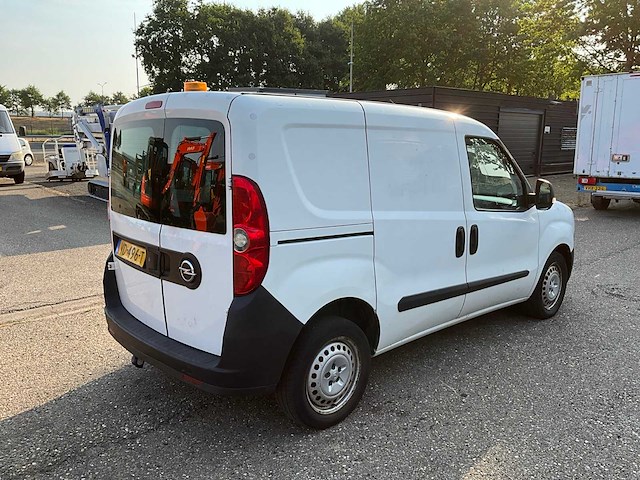 2013 opel combo 1.4 cng ecoflex bedrijfswagen vd-496-t - afbeelding 31 van  35