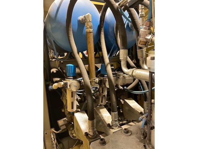 2013 pet preform molding machine - afbeelding 17 van  31