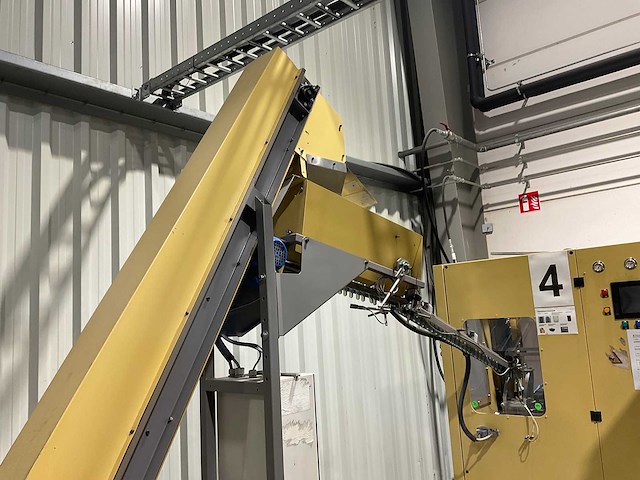 2013 pet preform molding machine - afbeelding 27 van  31