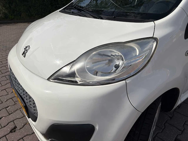 2013 peugeot 107 1.0 access basic personenauto - afbeelding 8 van  42