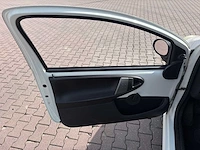 2013 peugeot 107 1.0 access basic personenauto - afbeelding 13 van  42