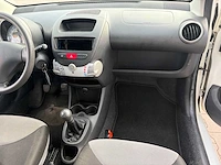 2013 peugeot 107 1.0 access basic personenauto - afbeelding 23 van  42