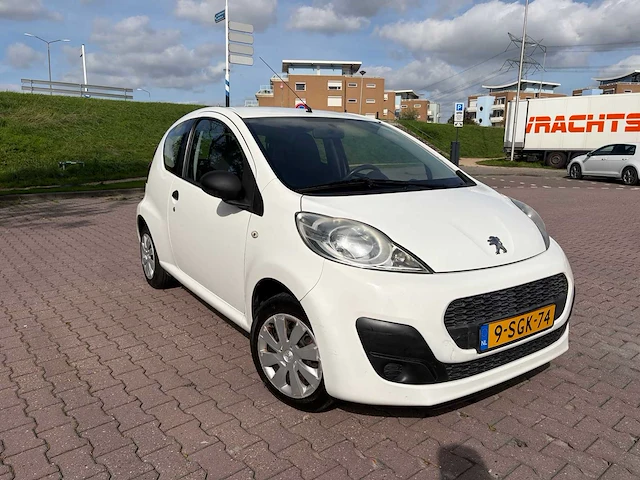 2013 peugeot 107 1.0 access basic personenauto - afbeelding 40 van  42