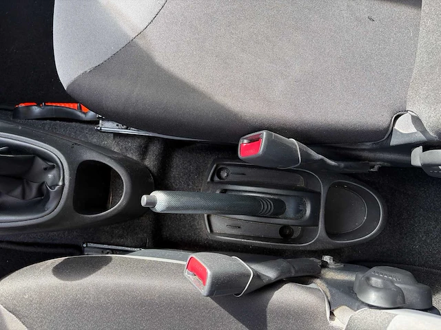 2013 peugeot 107 1.0 access basic personenauto - afbeelding 21 van  49