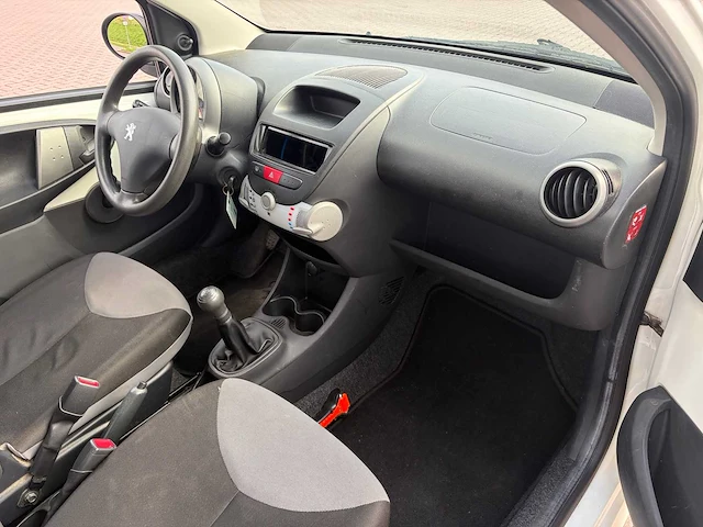 2013 peugeot 107 1.0 access basic personenauto - afbeelding 27 van  49