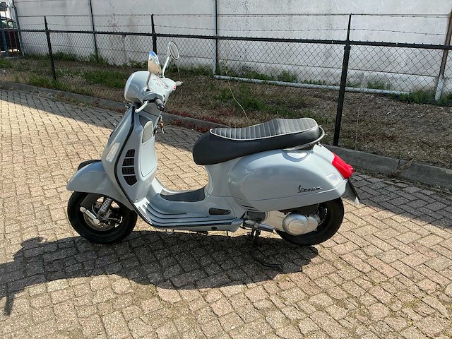 2013 piaggio vespa gts300 motorfiets - afbeelding 3 van  10
