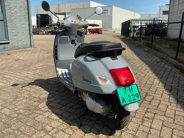2013 piaggio vespa gts300 motorfiets - afbeelding 7 van  10