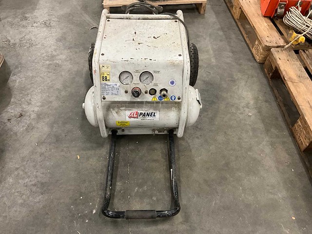 2013 pxat trx 15/279 op luchtcompressor - afbeelding 1 van  5