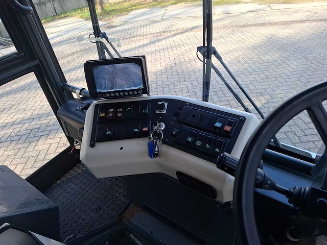 2013 ravo 530 straatveegmachine - afbeelding 11 van  11