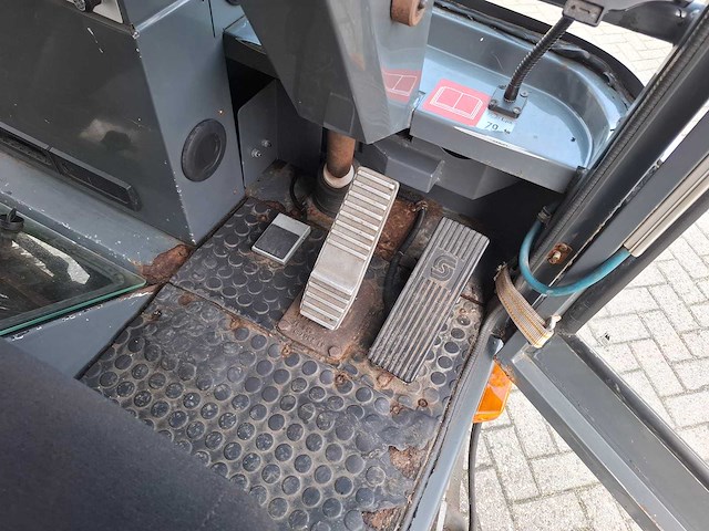 2013 ravo 530 straatveegmachine - afbeelding 3 van  19