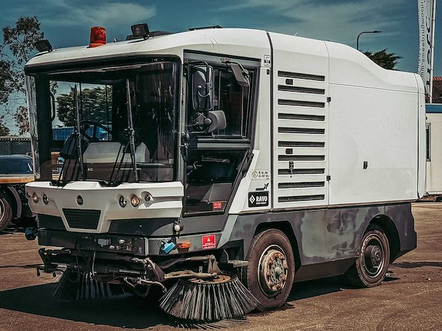 2013 ravo 540st euro 5 road and yard sweeper - afbeelding 1 van  27