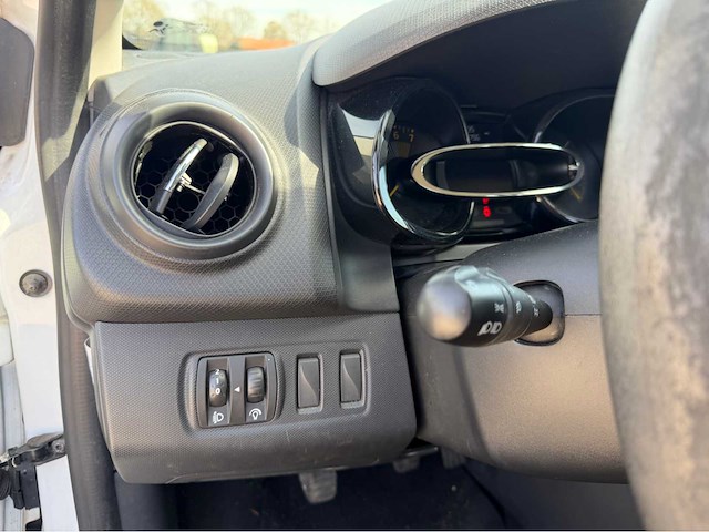 2013 renault clio personenauto - afbeelding 19 van  39