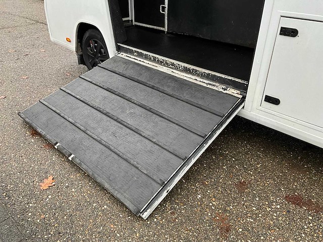 2013 renault master 150dci horsetruck met chardron opbouw vpn-63-p - afbeelding 9 van  45