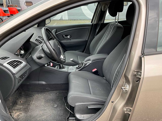 2013 renault mégane 1.2 tce collection personenauto 8-kpt-65 - afbeelding 7 van  37