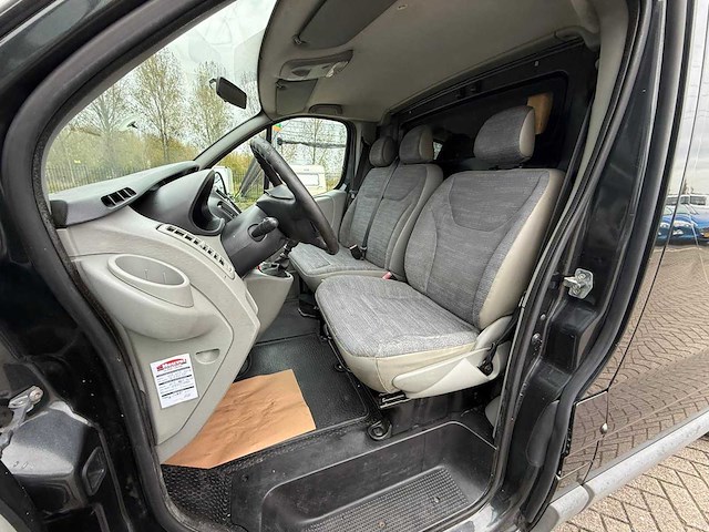 2013 renault trafic bedrijfswagen - afbeelding 1 van  4