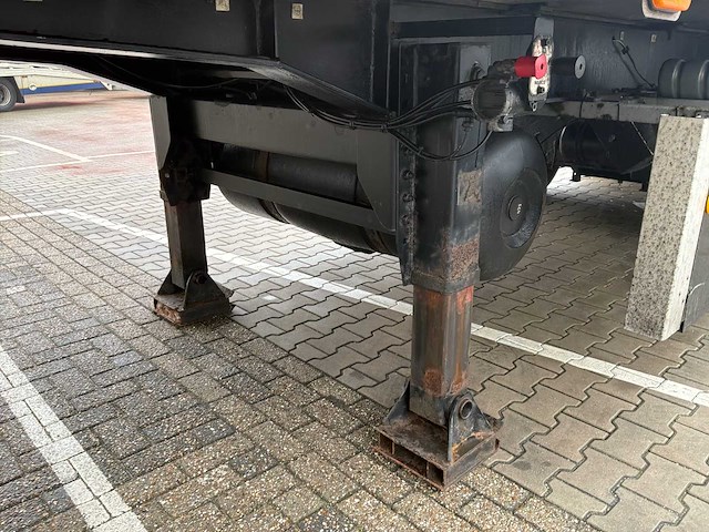 2013 renders roc 16.27 oplegger - afbeelding 18 van  28