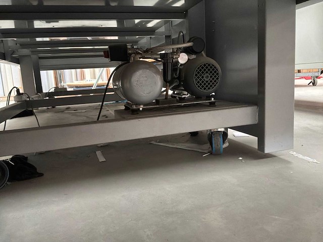 2013 rolsroller flatbed aplicator - afbeelding 1 van  4