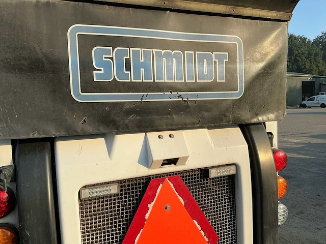 2013 schmidt compact 200 zelfrijdende veegmachine – 2-borstelsysteem – airco – camera – nl kenteken - afbeelding 19 van  32