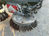 2013 schmidt compact 200 zelfrijdende veegmachine – 2-borstelsysteem – airco – camera – nl kenteken - afbeelding 2 van  32